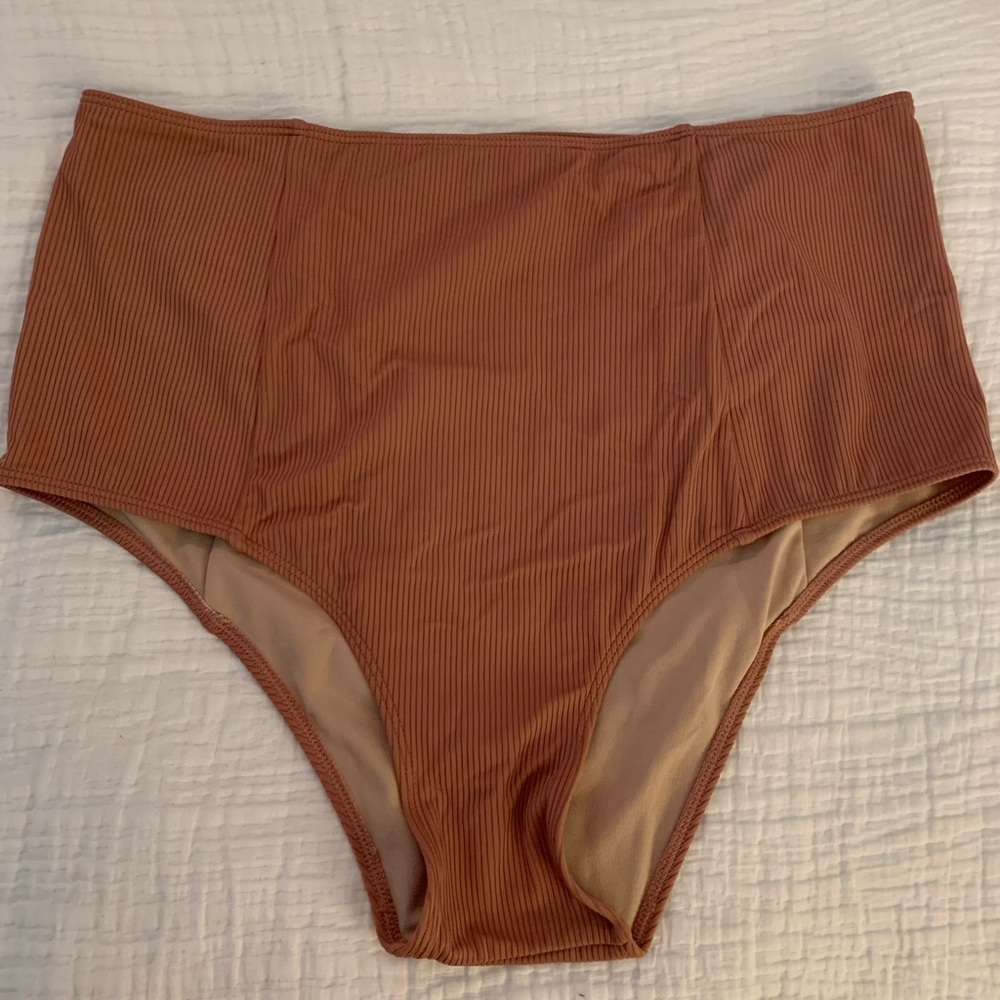 KJ Ribbed Rose bottoms